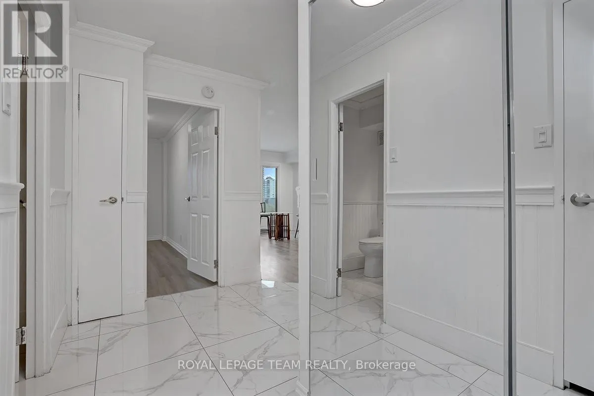 1208 - 158A MCARTHUR AVENUE