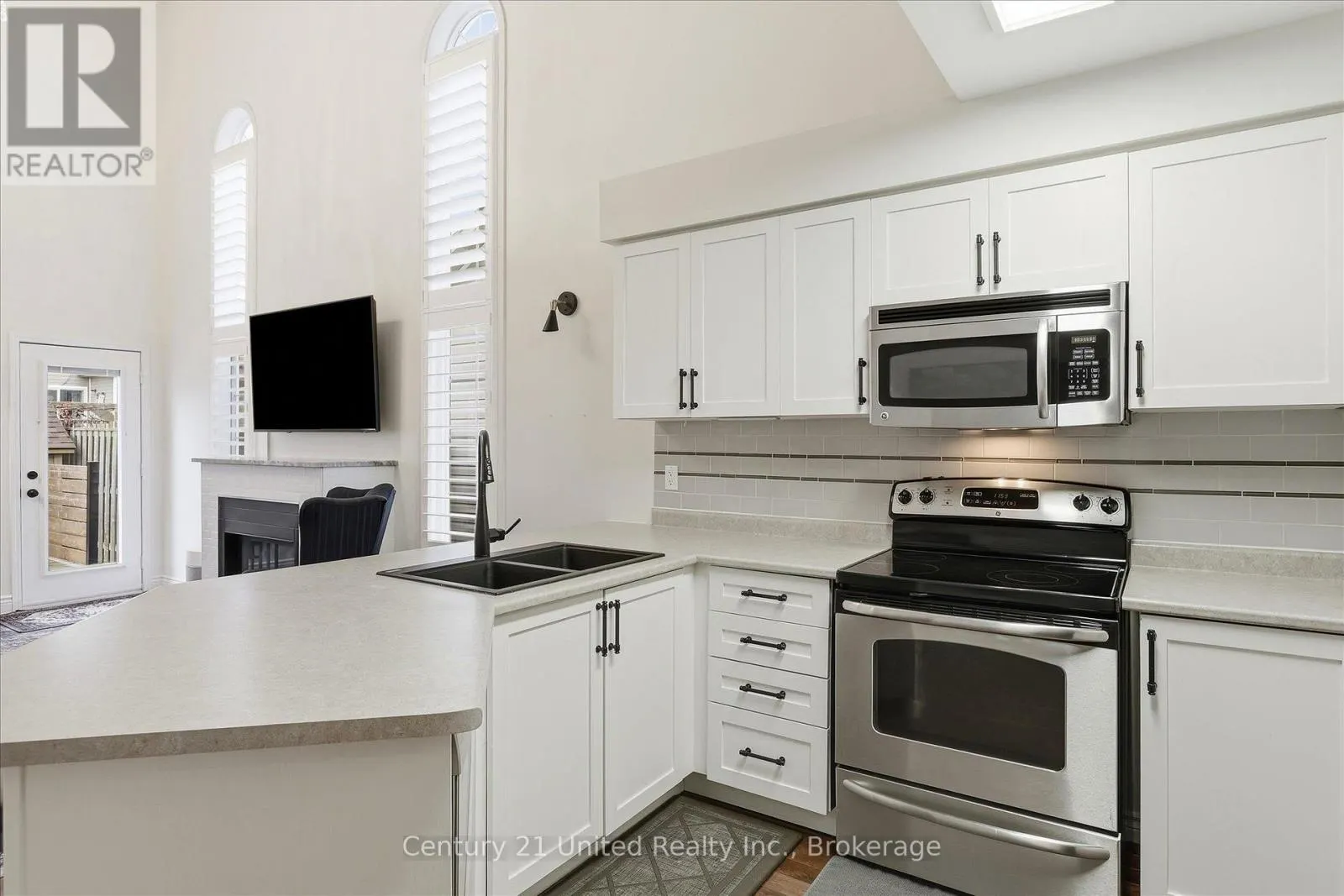 230 COWLING HEIGHTS
