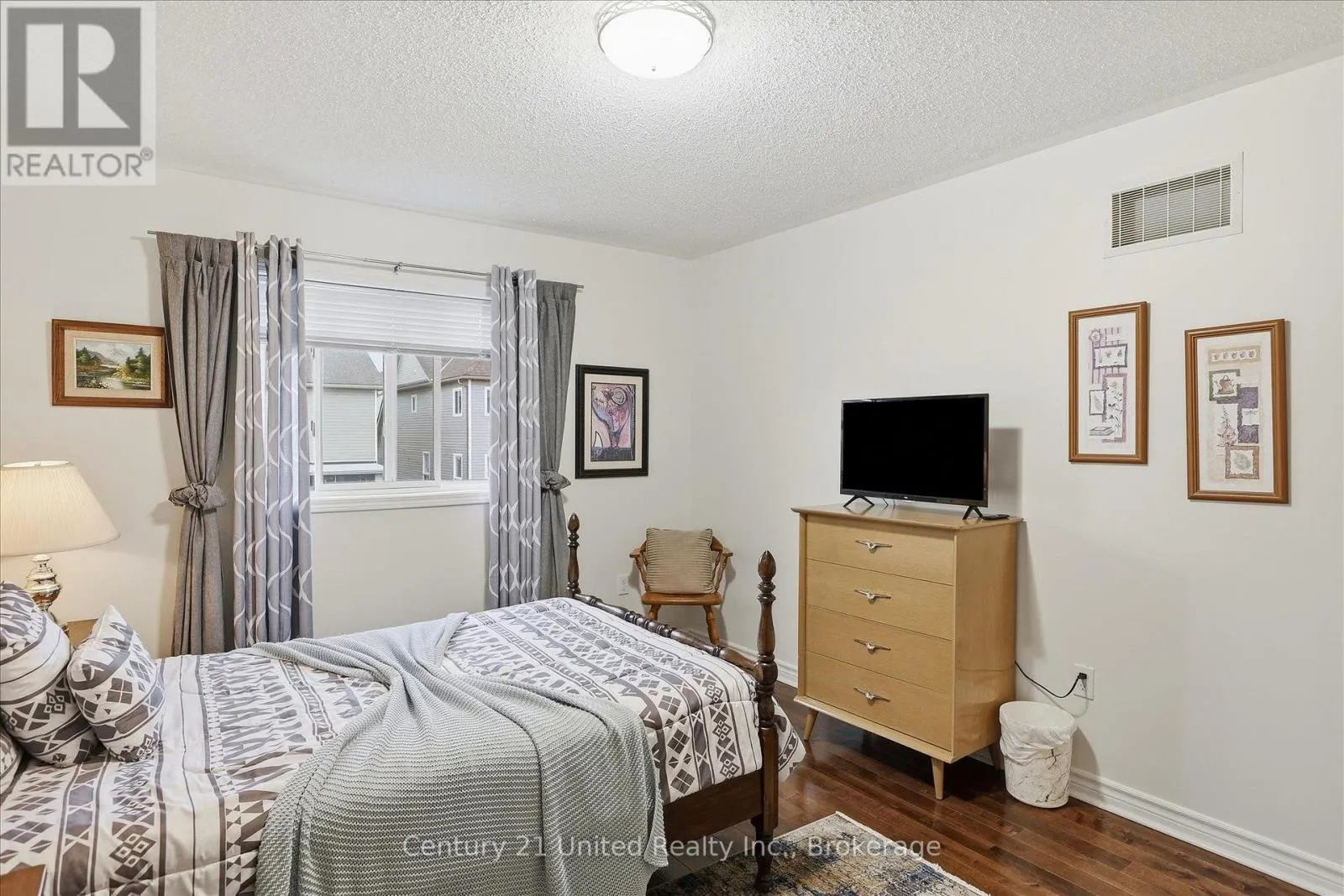 230 COWLING HEIGHTS