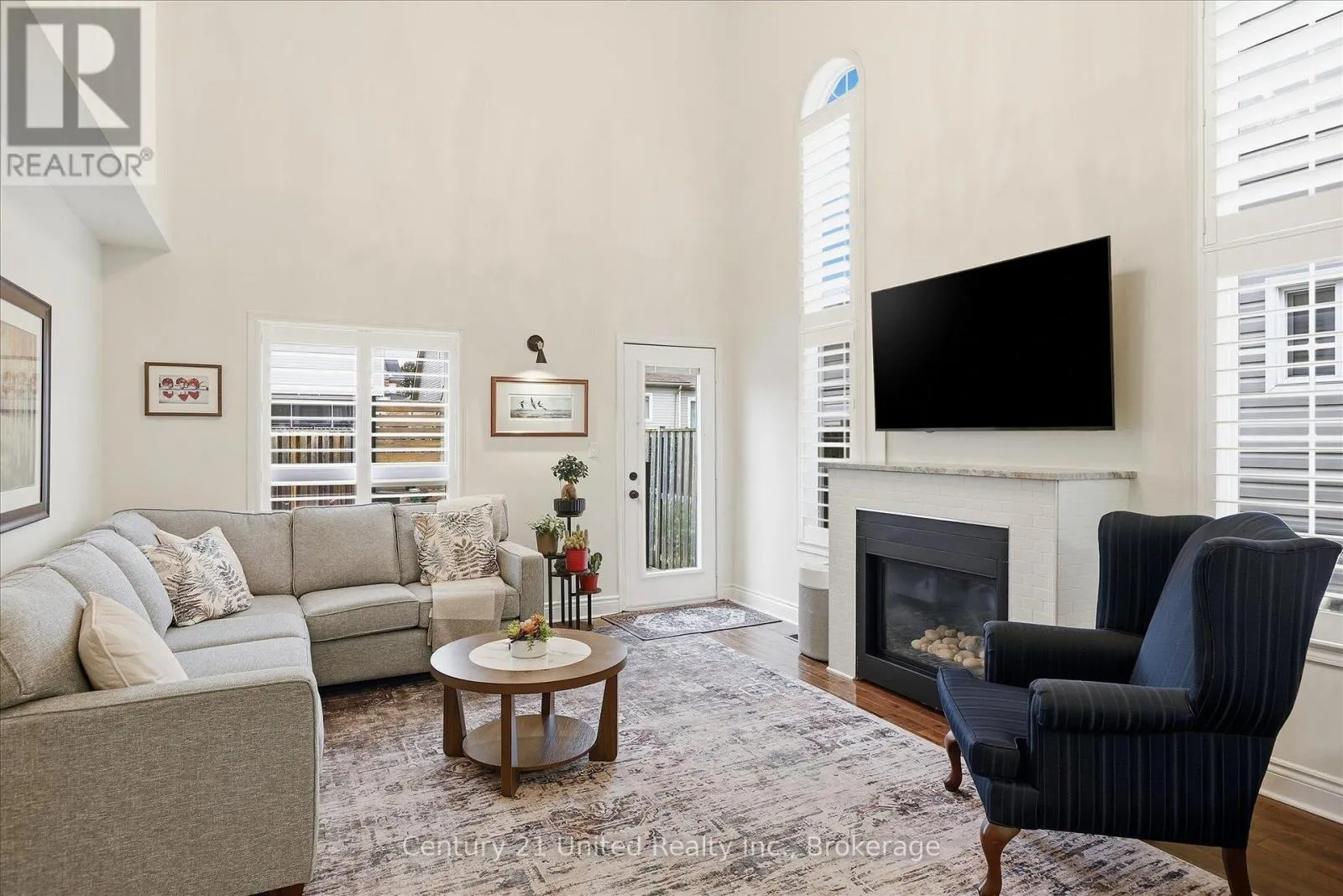 230 COWLING HEIGHTS