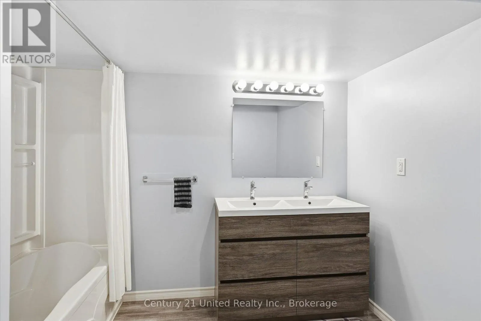 230 COWLING HEIGHTS