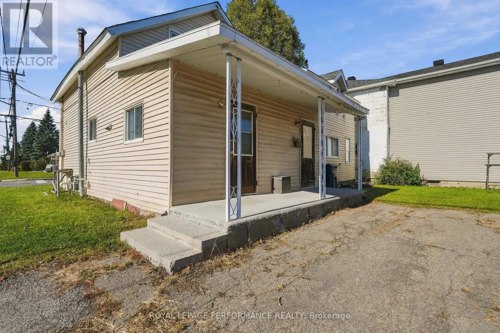 325 KITCHENER STREET