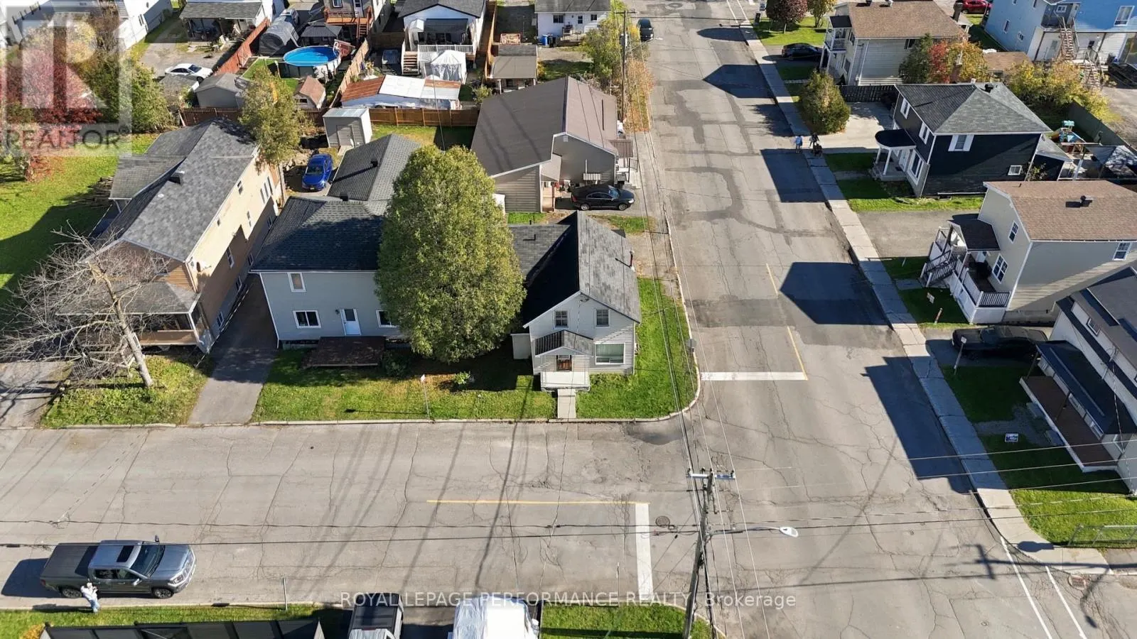 325 KITCHENER STREET