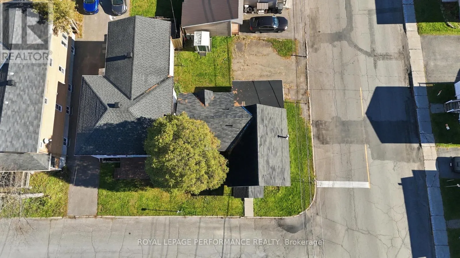 325 KITCHENER STREET