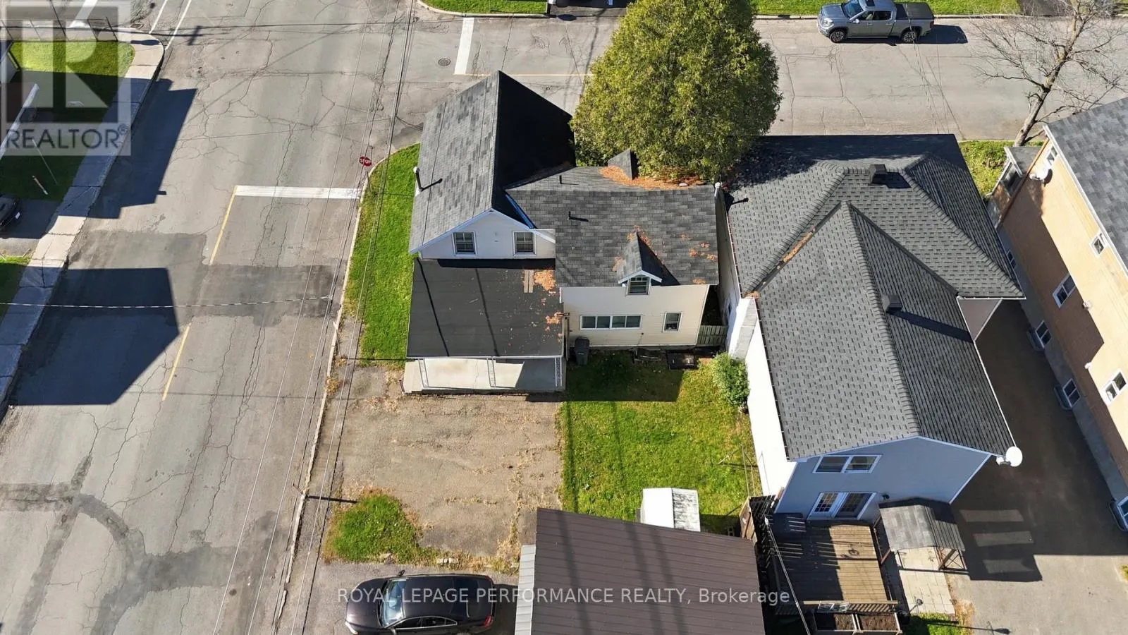 325 KITCHENER STREET