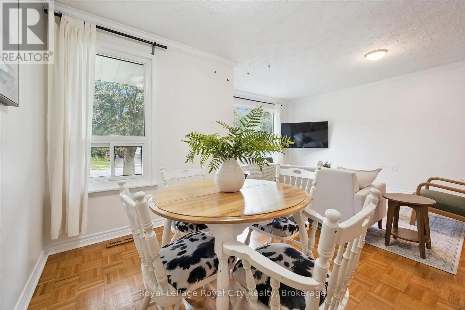 29 MCILWRAITH CRESCENT