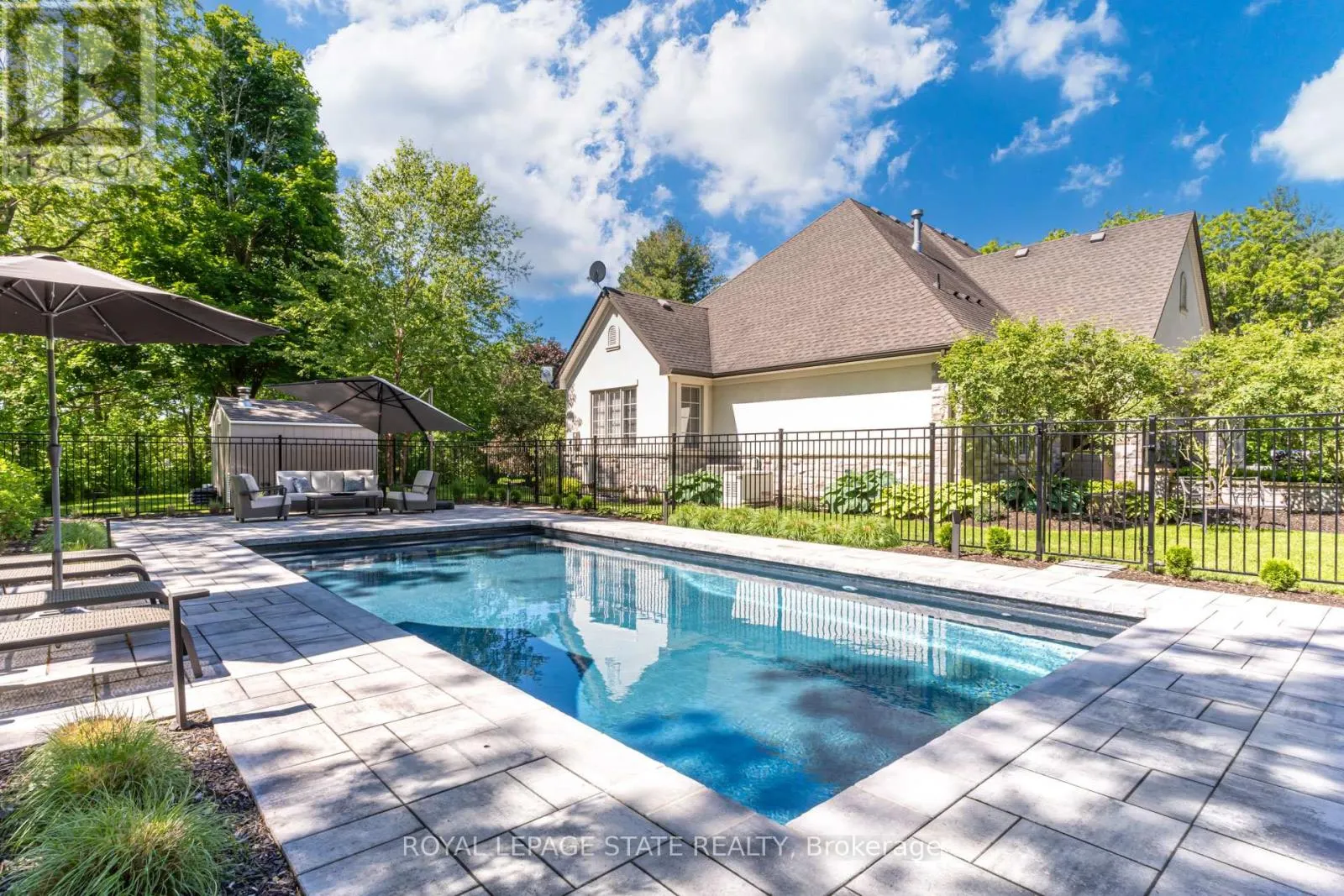 1043 JERSEYVILLE ROAD W