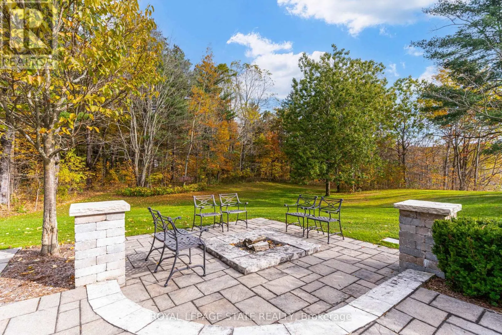 1043 JERSEYVILLE ROAD W