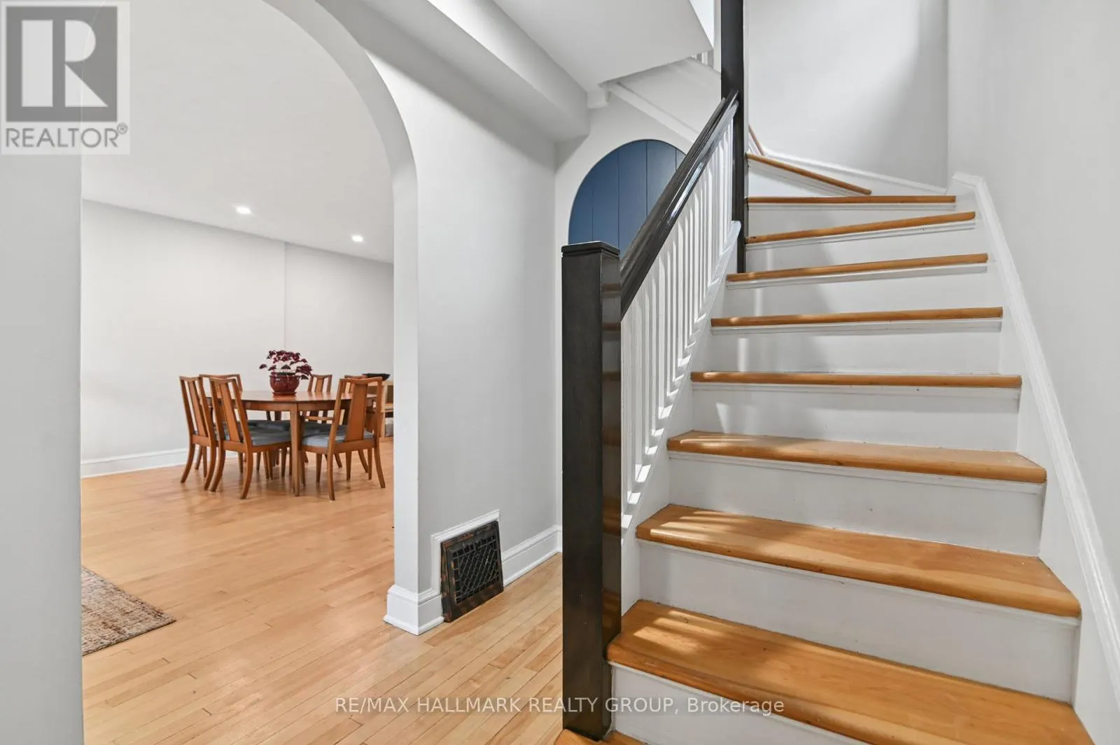 132 RENFREW AVENUE