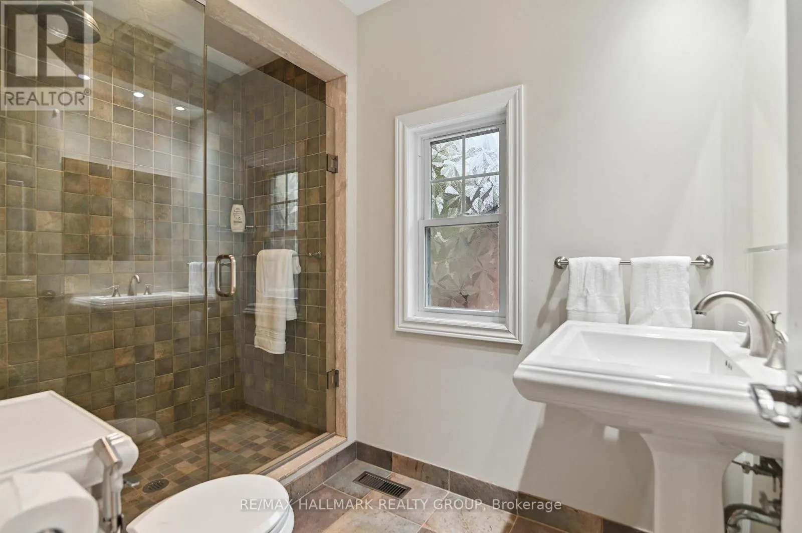 132 RENFREW AVENUE