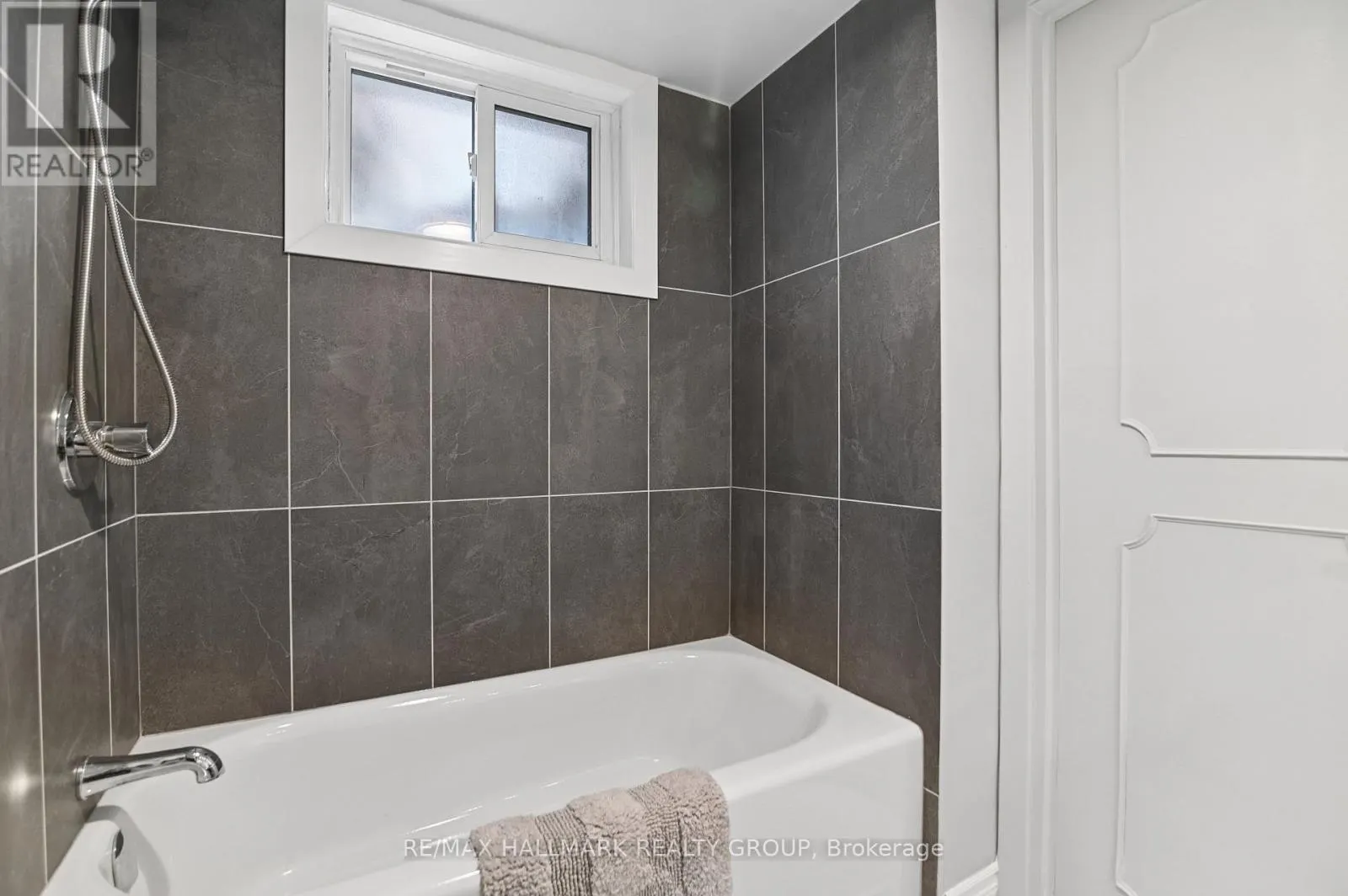 132 RENFREW AVENUE