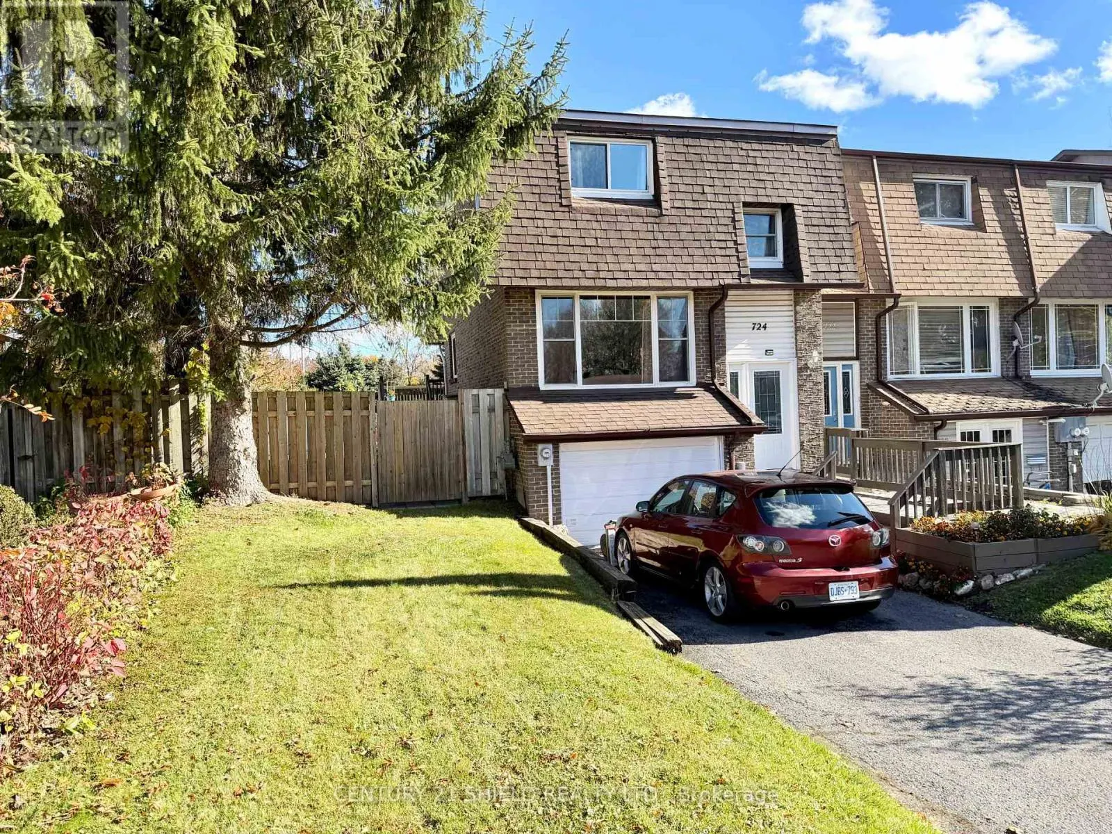724 GLENGARRY BOULEVARD