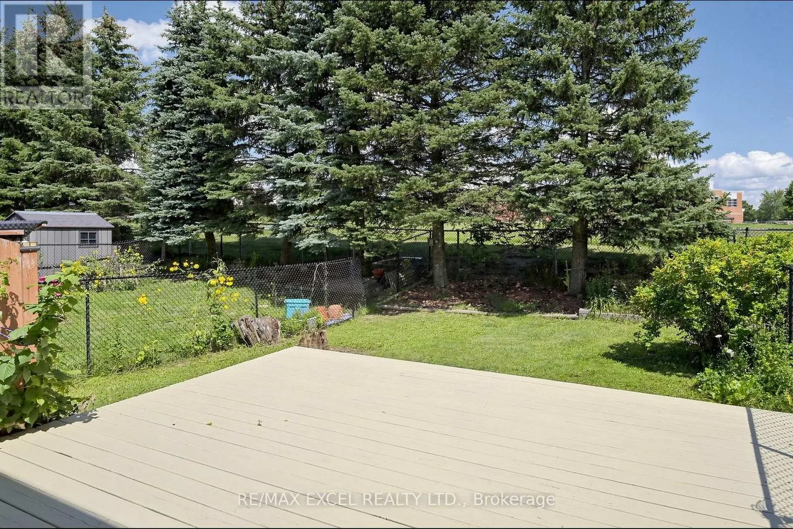 548 MARINER DRIVE