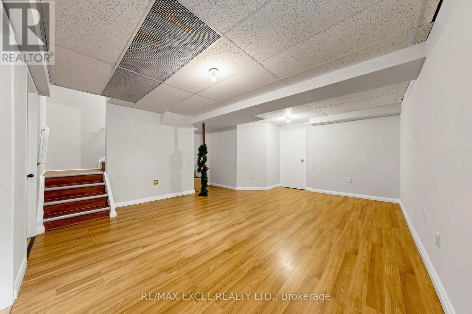 548 MARINER DRIVE