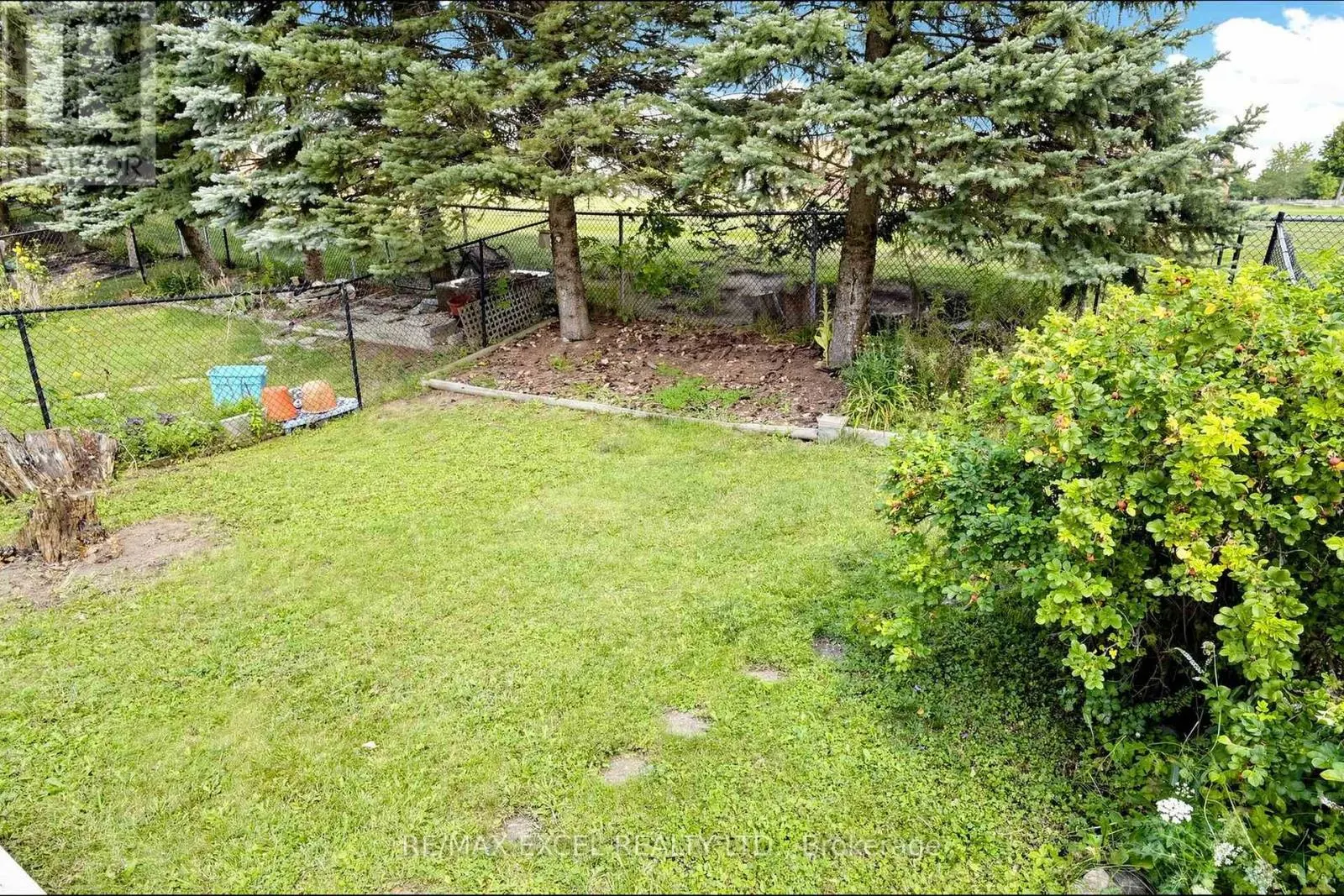 548 MARINER DRIVE