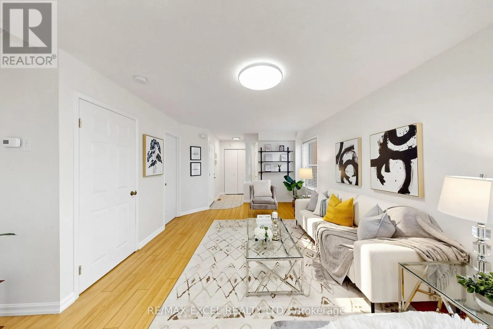 548 MARINER DRIVE