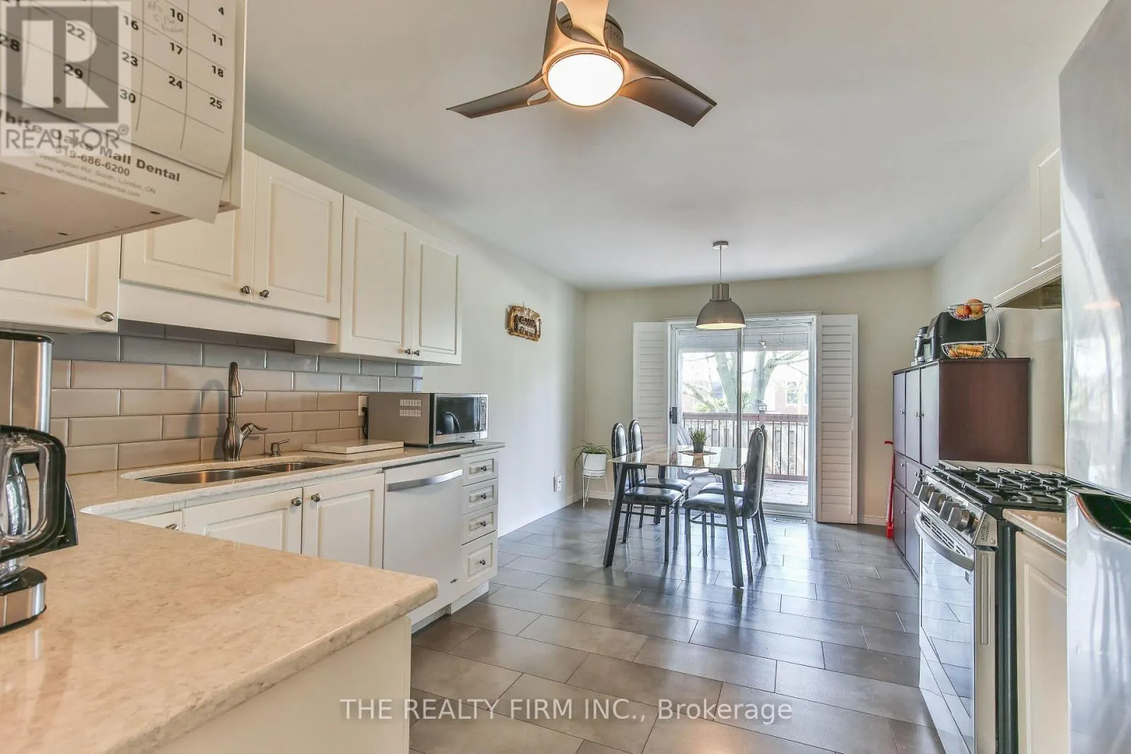 11 - 100 STROUD CRESCENT #11