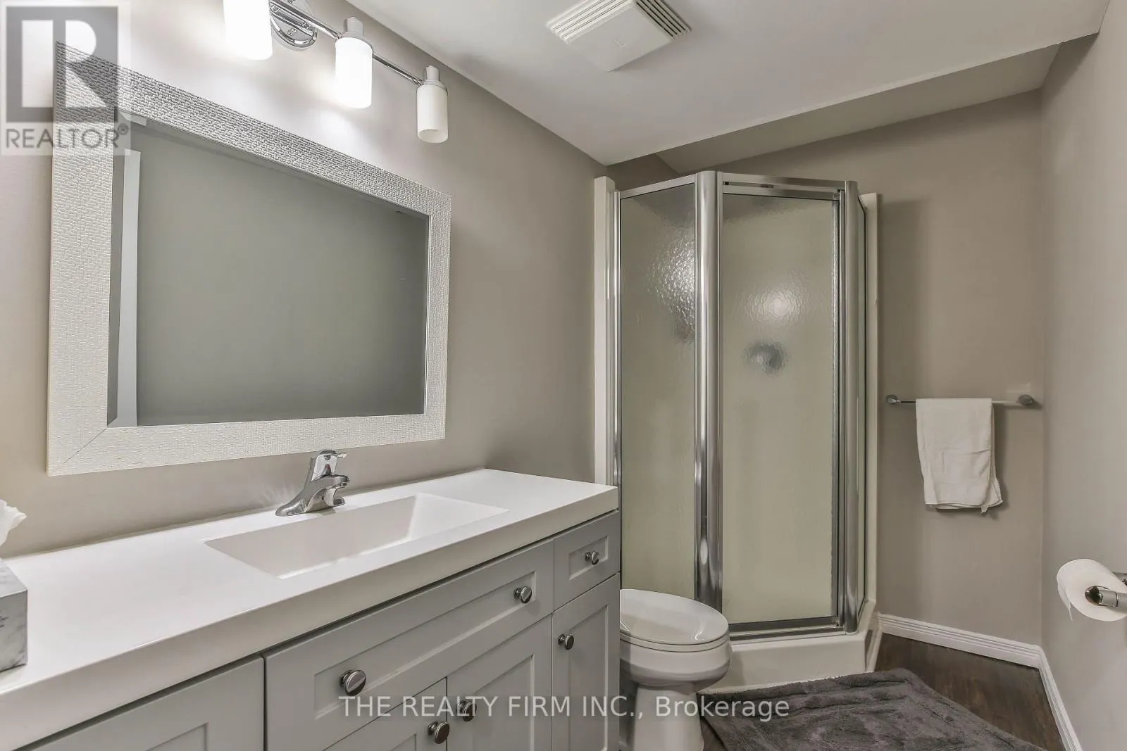 11 - 100 STROUD CRESCENT #11