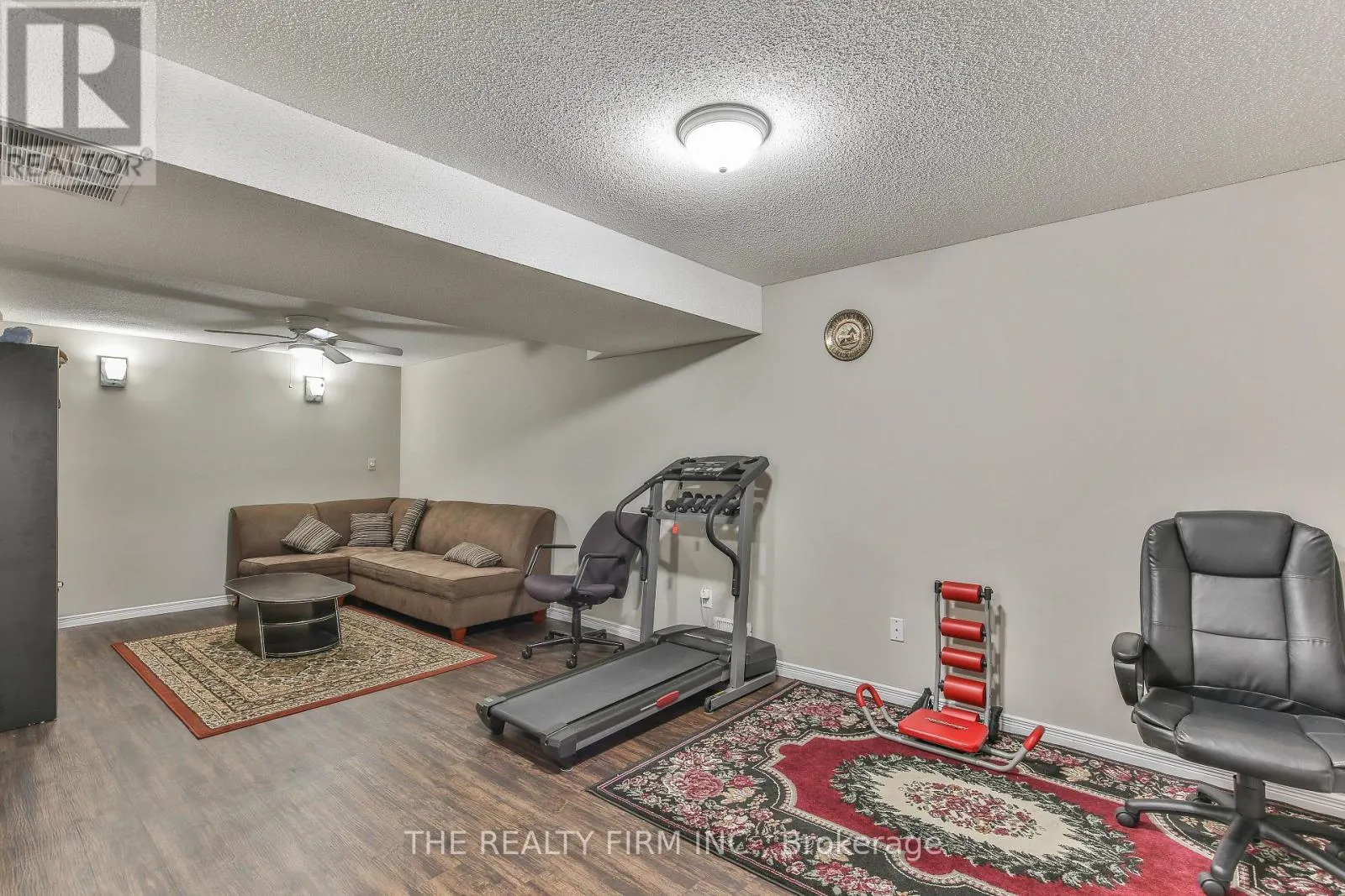 11 - 100 STROUD CRESCENT #11