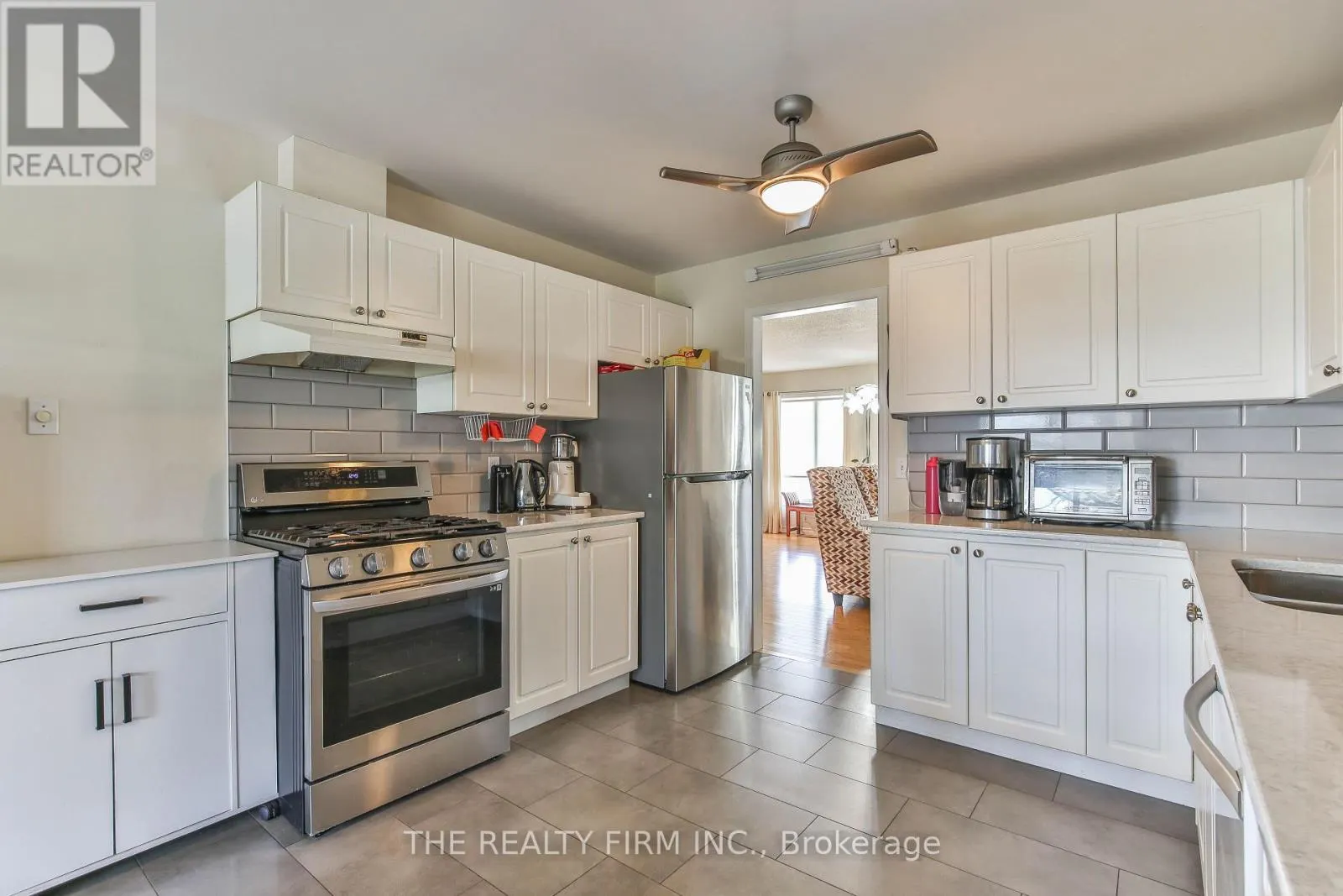 11 - 100 STROUD CRESCENT #11
