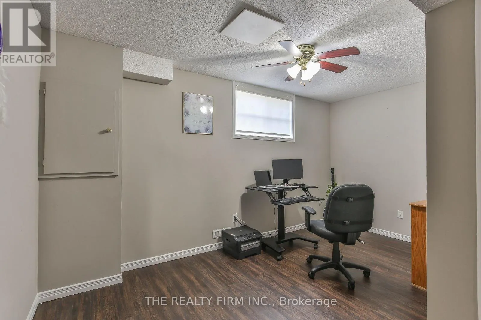 11 - 100 STROUD CRESCENT #11