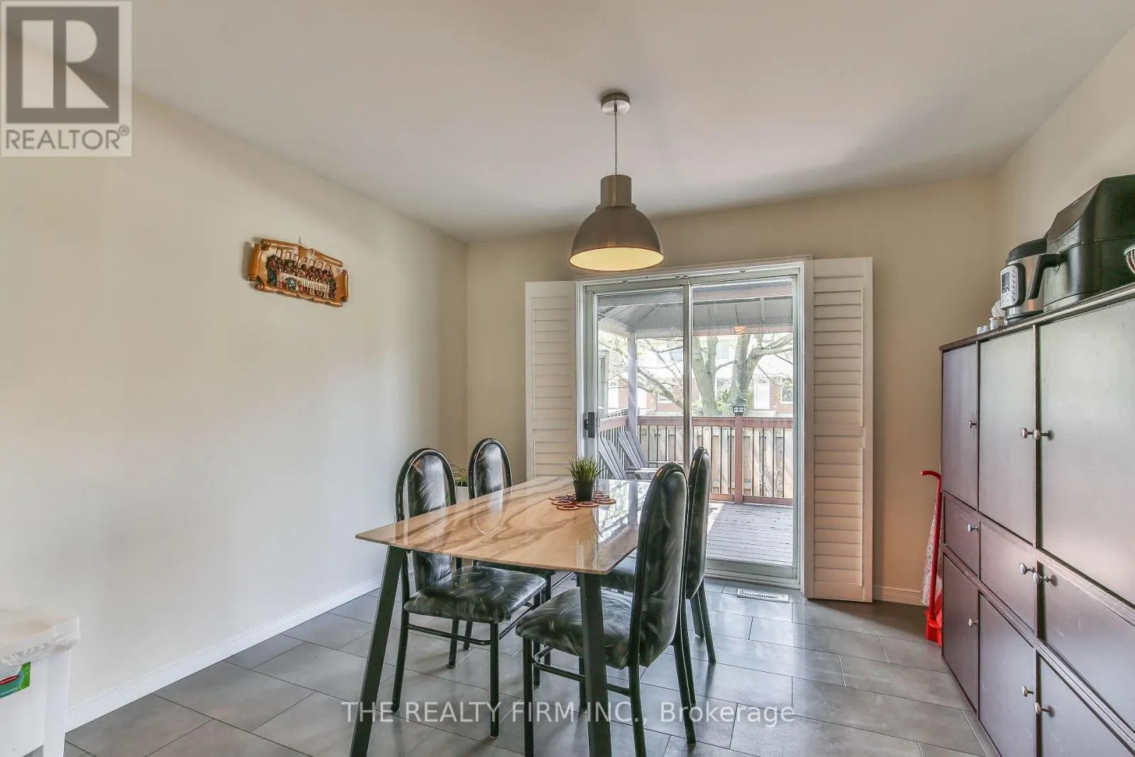 11 - 100 STROUD CRESCENT #11