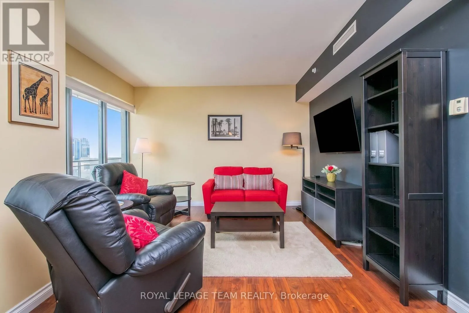 1307 - 90 GEORGE STREET