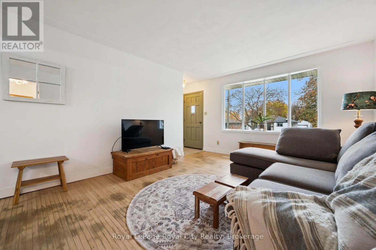 37 KENWOOD CRESCENT