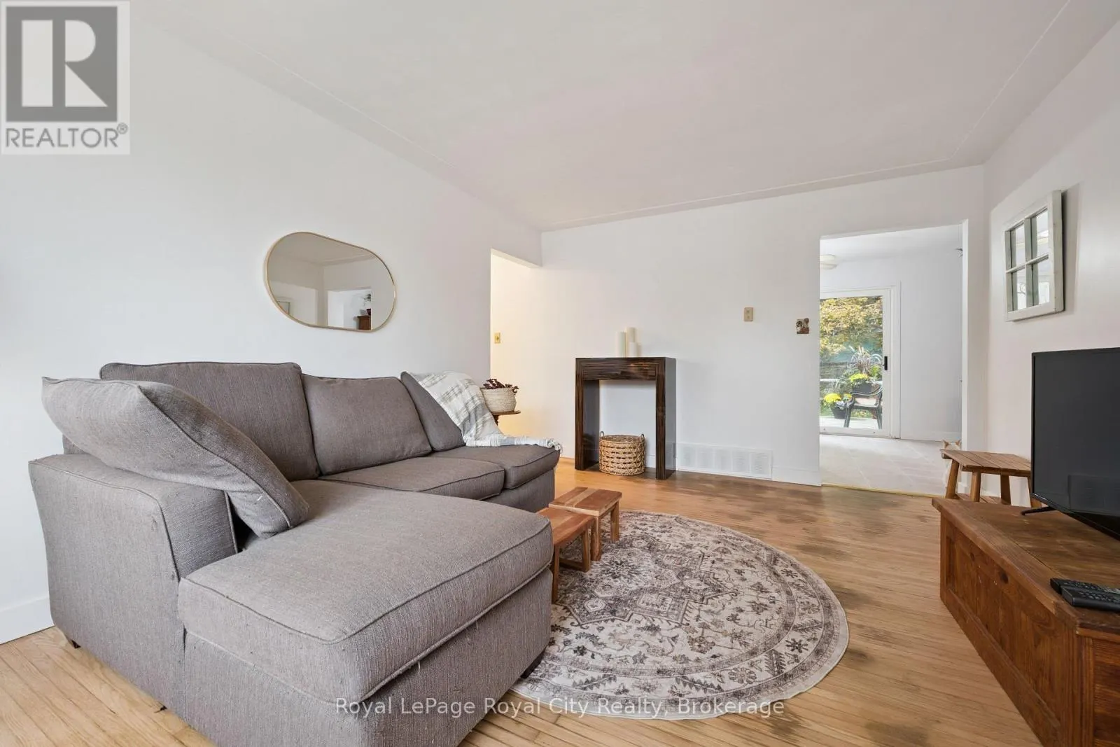 37 KENWOOD CRESCENT