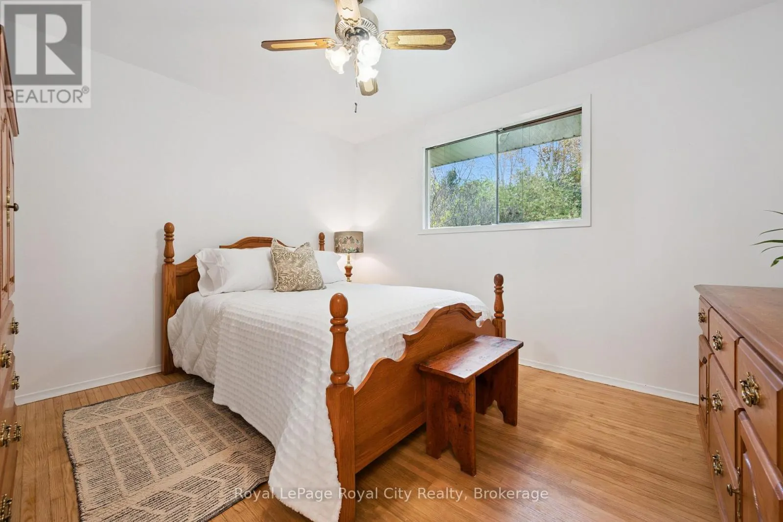 37 KENWOOD CRESCENT