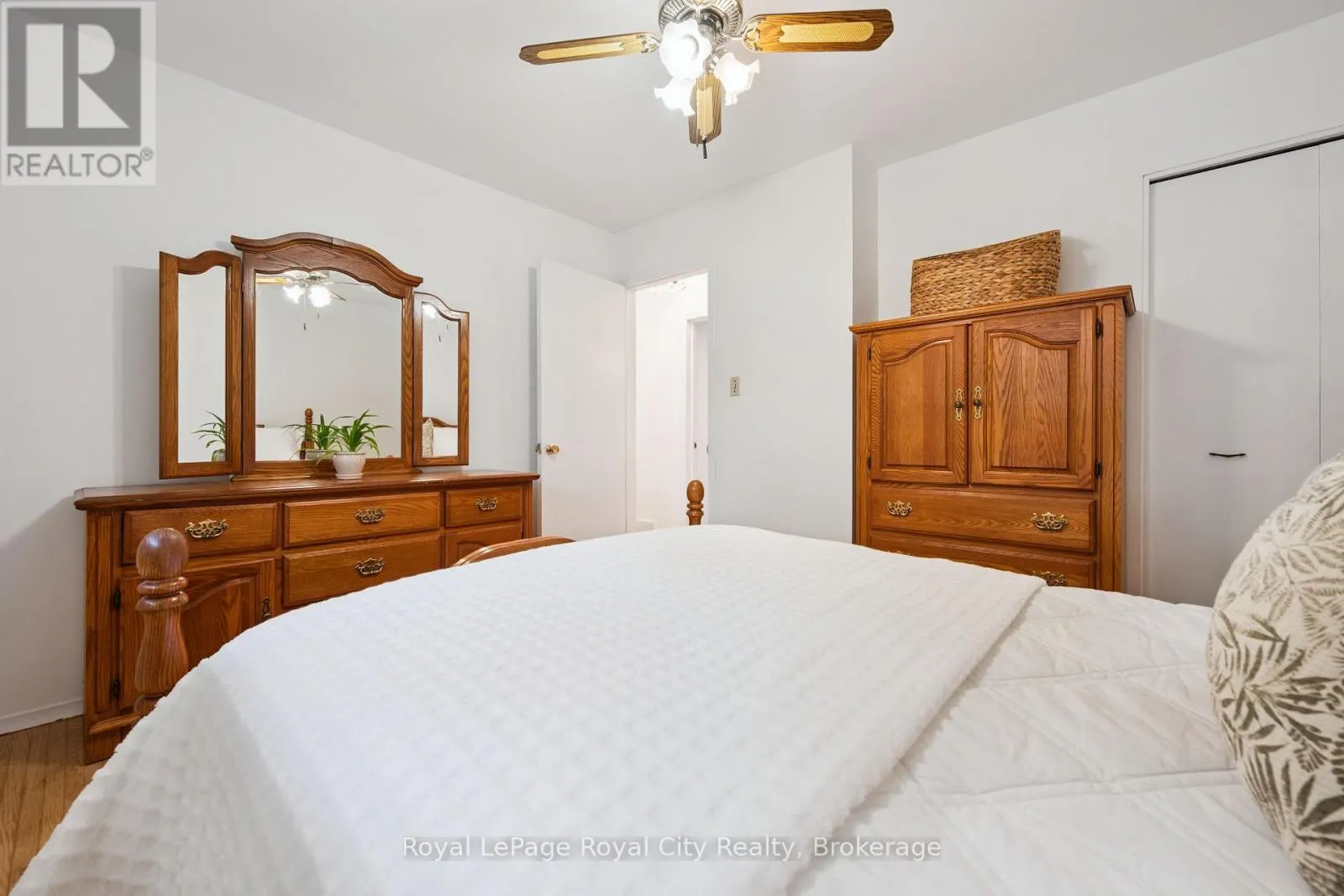 37 KENWOOD CRESCENT