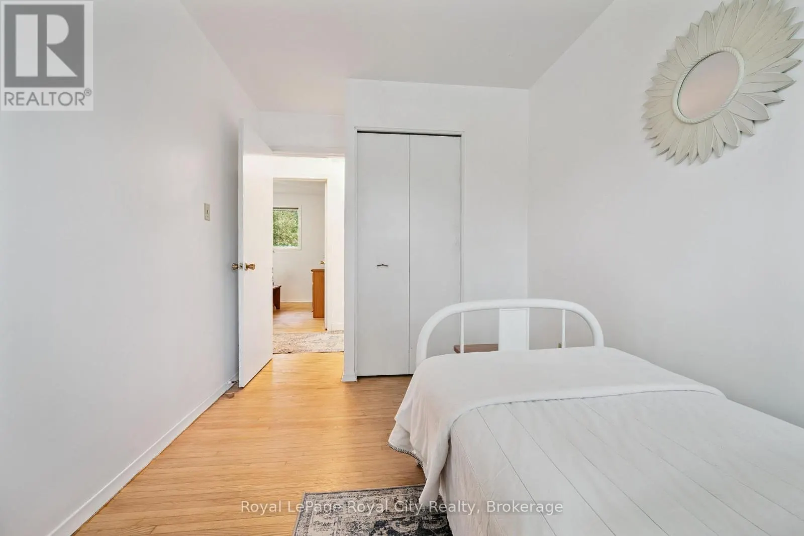 37 KENWOOD CRESCENT