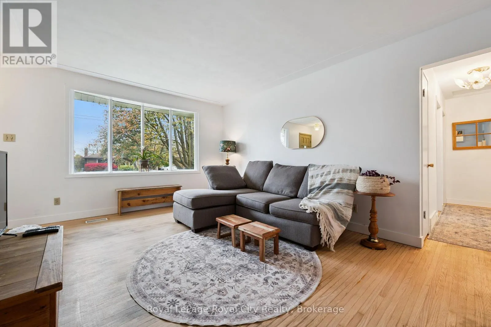 37 KENWOOD CRESCENT