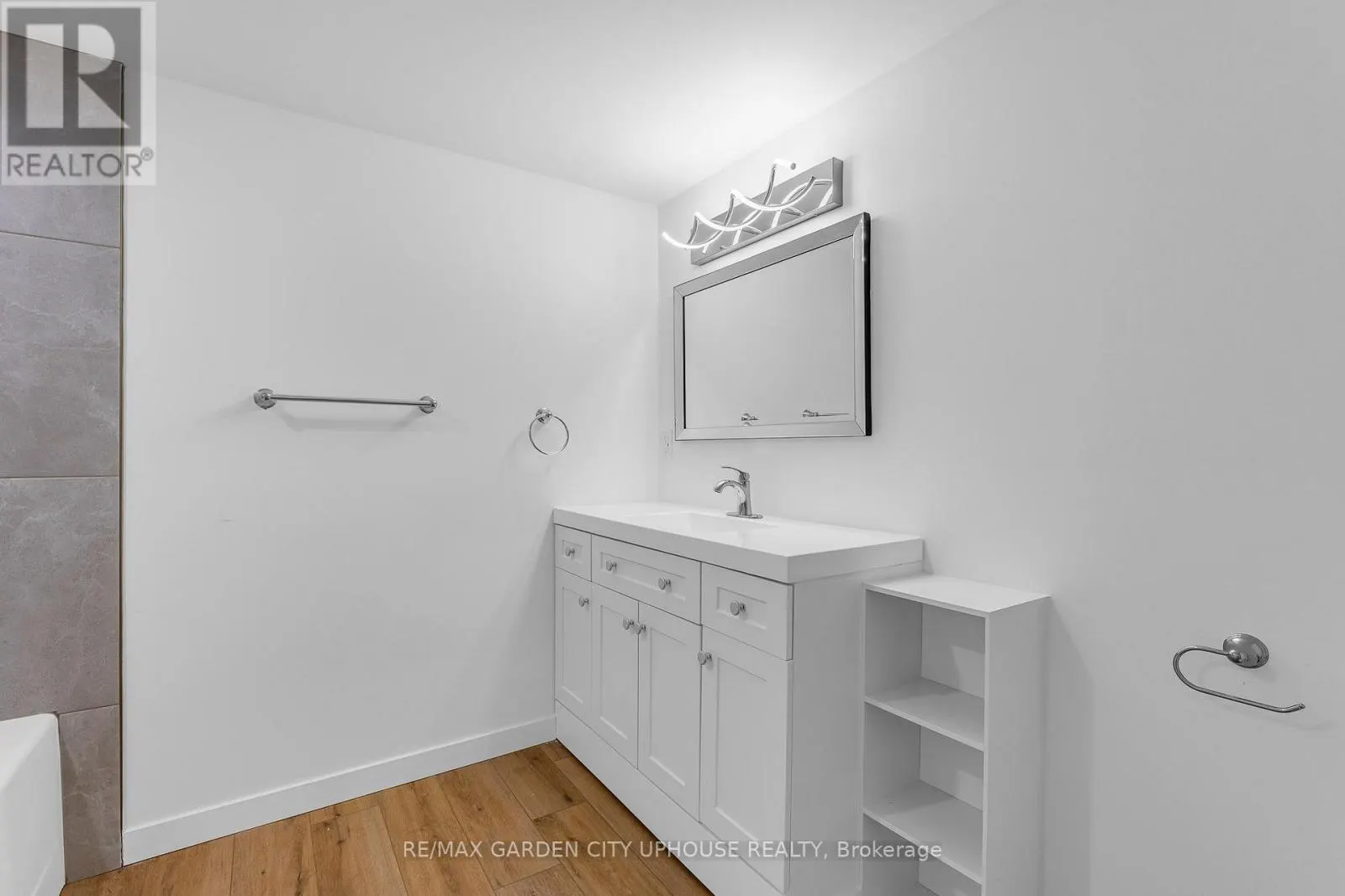 BASEMENT - 15 DEXTER DRIVE #BASEMENT
