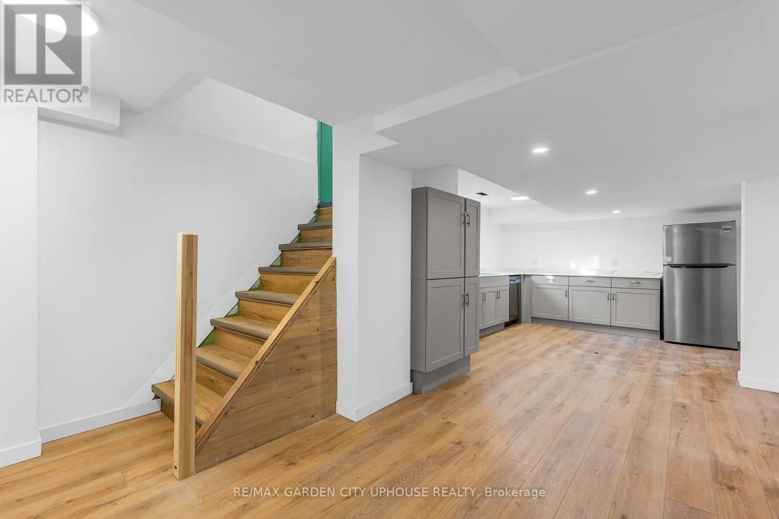 BASEMENT - 15 DEXTER DRIVE #BASEMENT