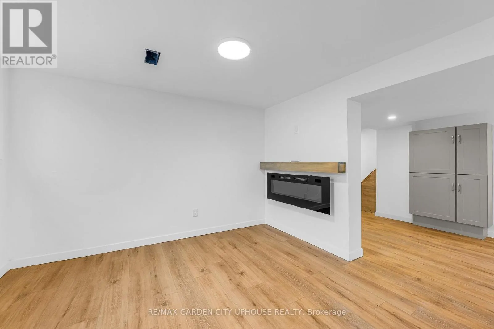 BASEMENT - 15 DEXTER DRIVE #BASEMENT