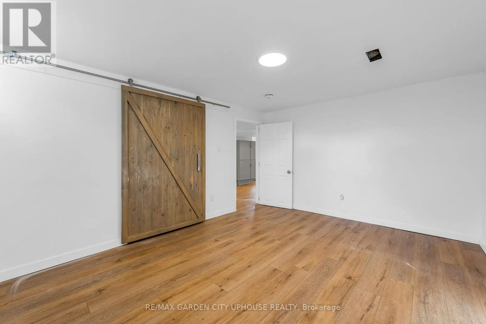 BASEMENT - 15 DEXTER DRIVE #BASEMENT