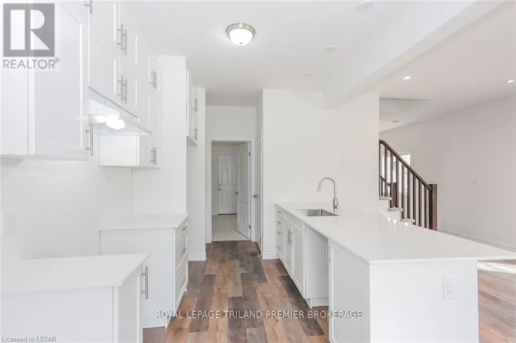 2232 CONSTANCE AVENUE