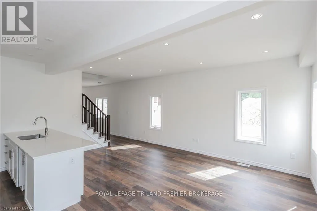 2232 CONSTANCE AVENUE