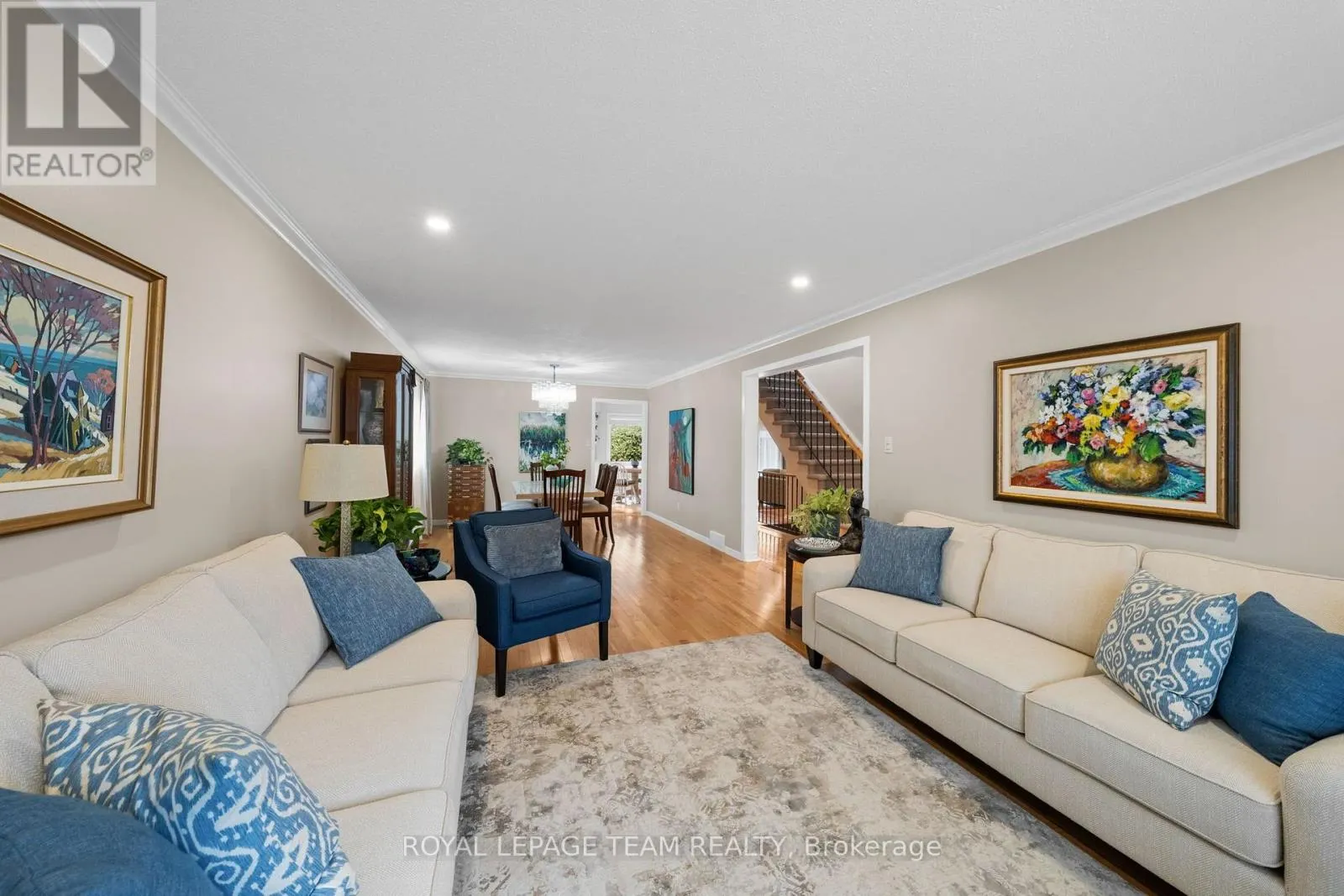 16 PHYLIS STREET