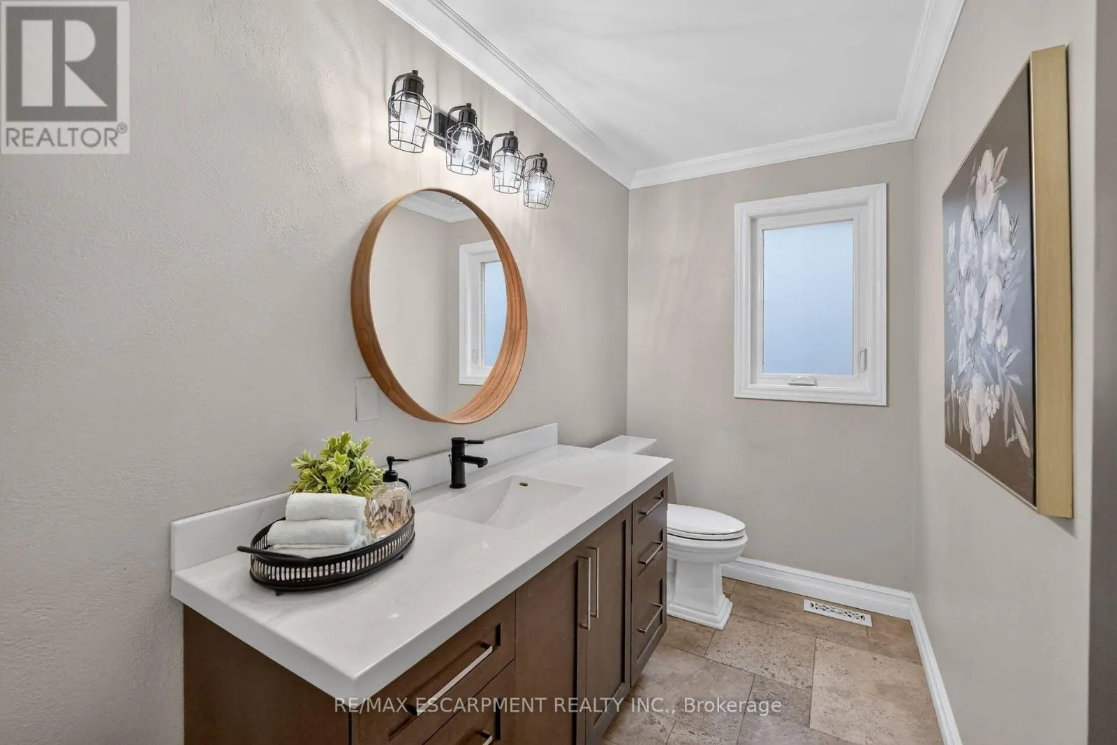 110 COVE CRESCENT