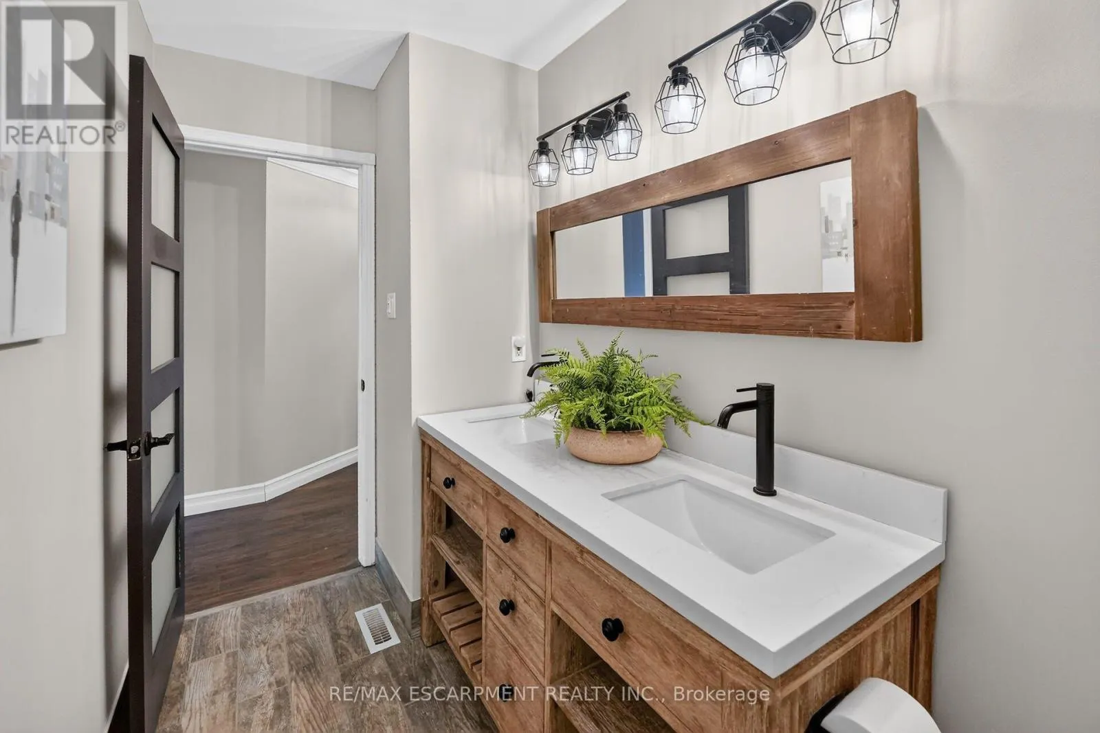 110 COVE CRESCENT