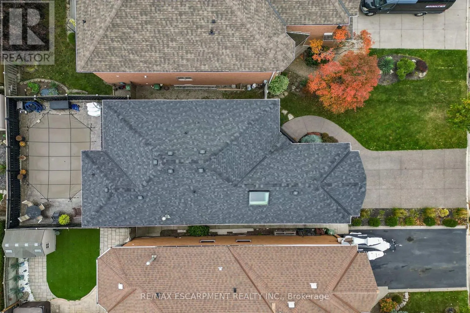 110 COVE CRESCENT