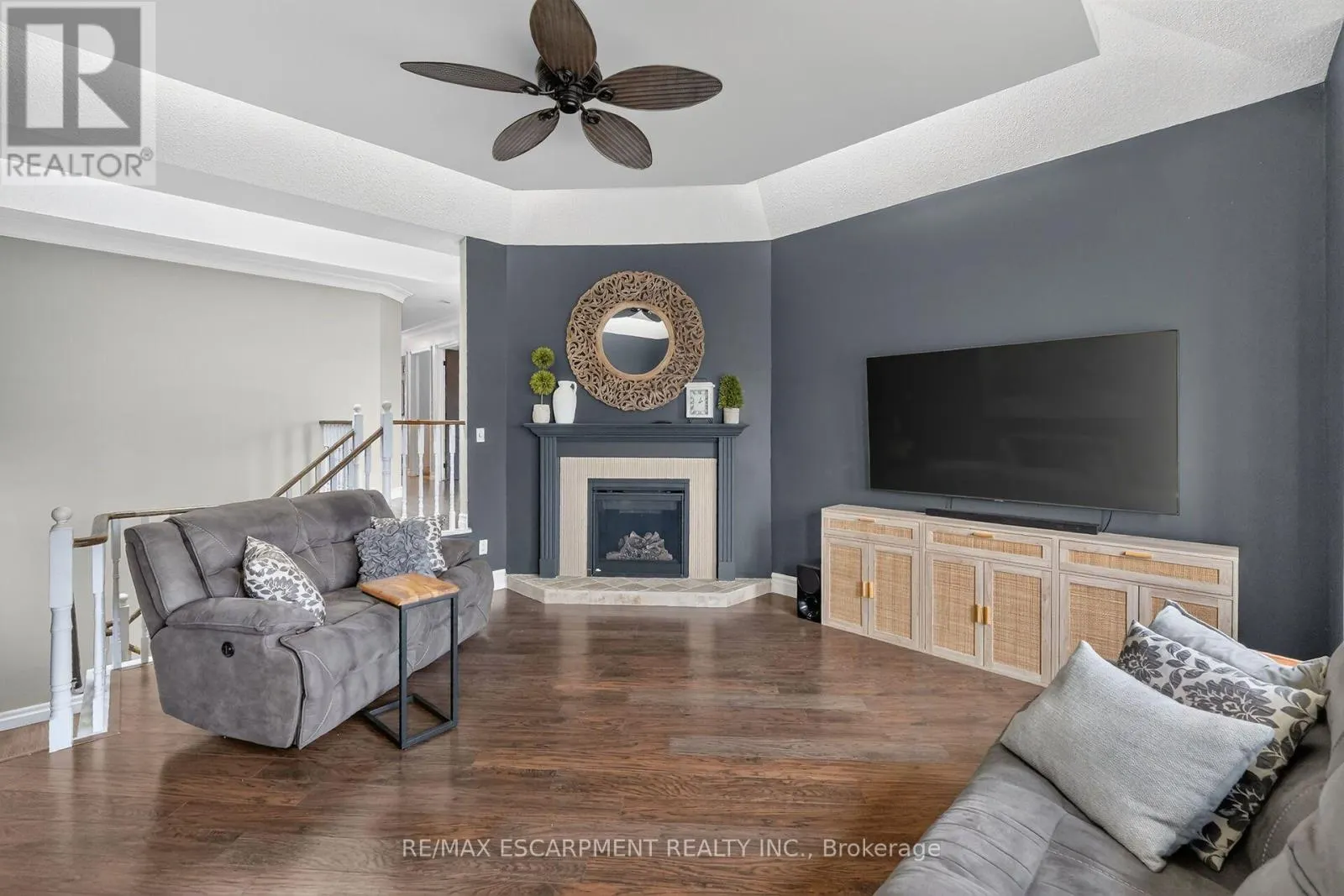 110 COVE CRESCENT