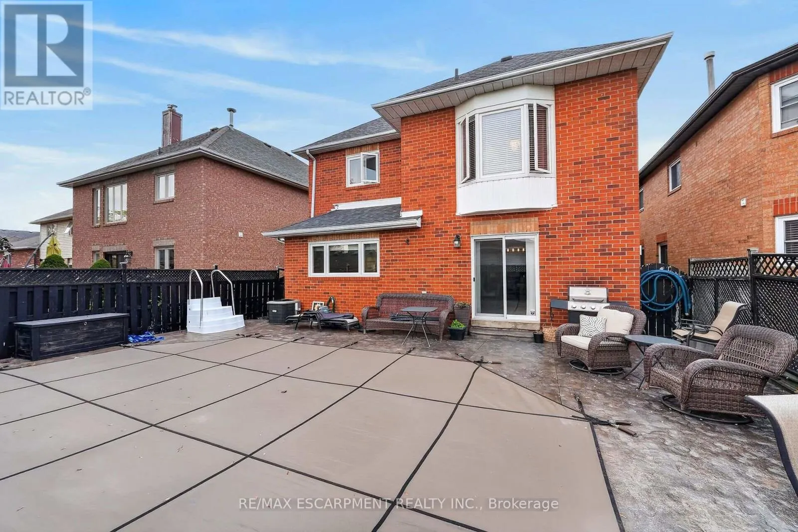 110 COVE CRESCENT