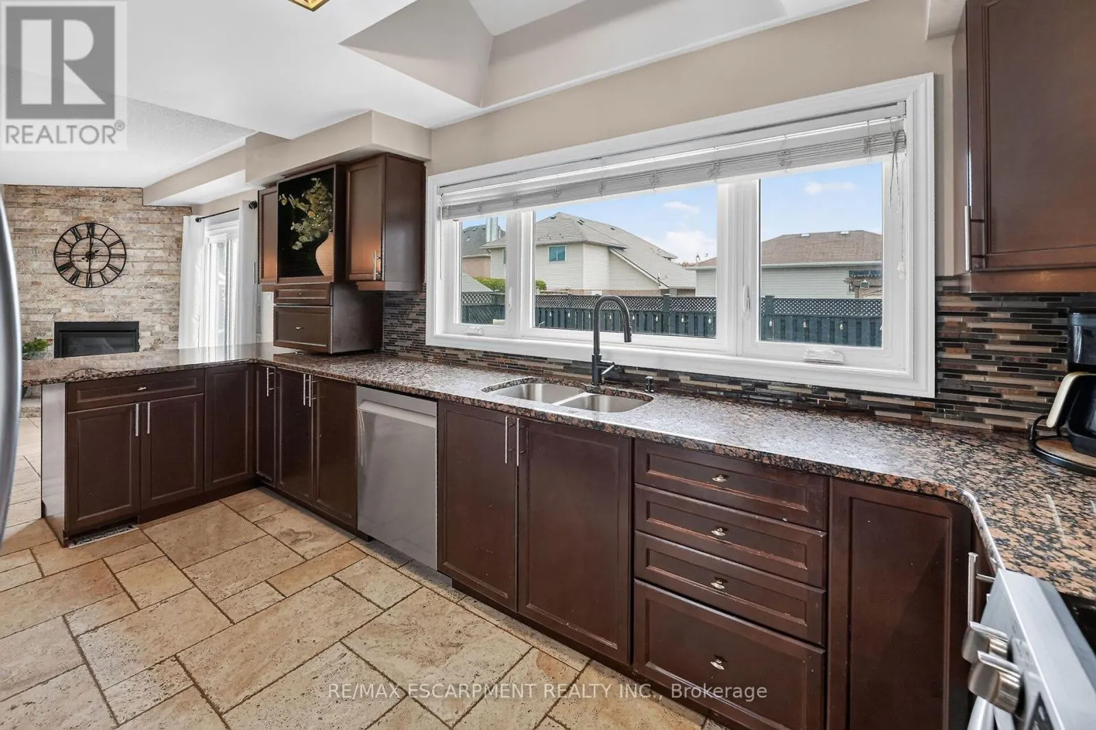 110 COVE CRESCENT