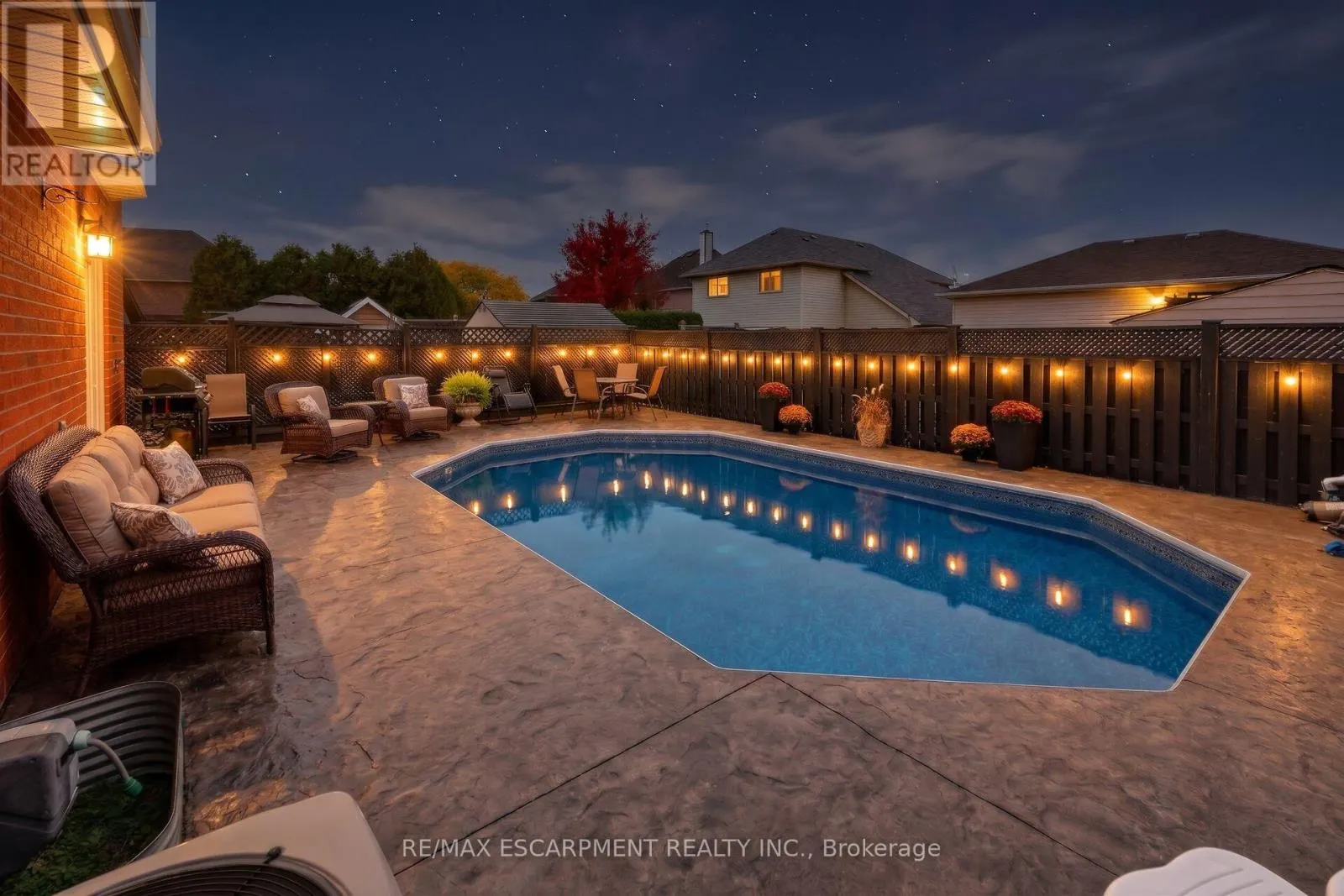 110 COVE CRESCENT