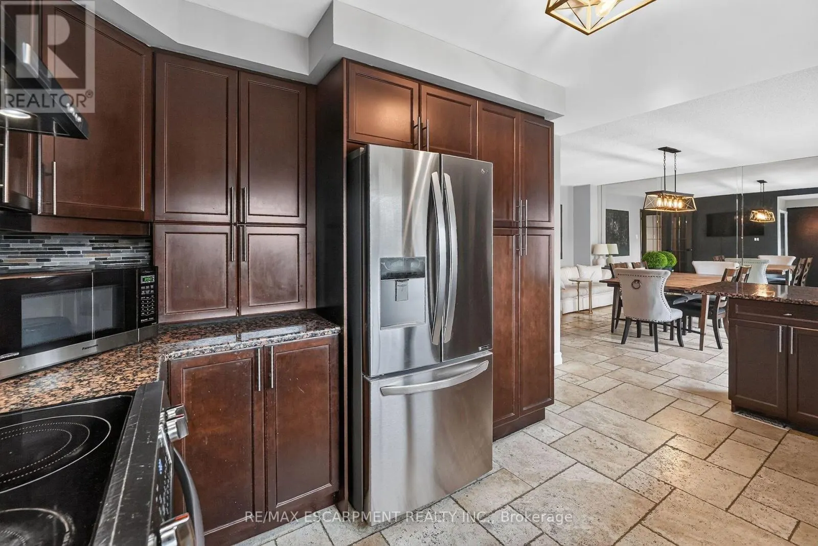 110 COVE CRESCENT