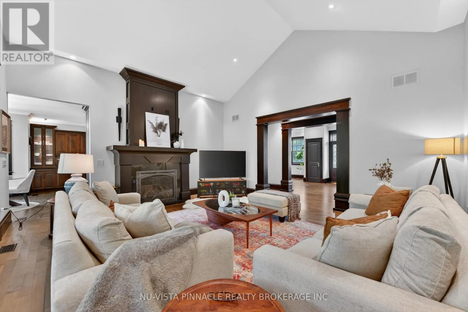 9082 FERNE DRIVE