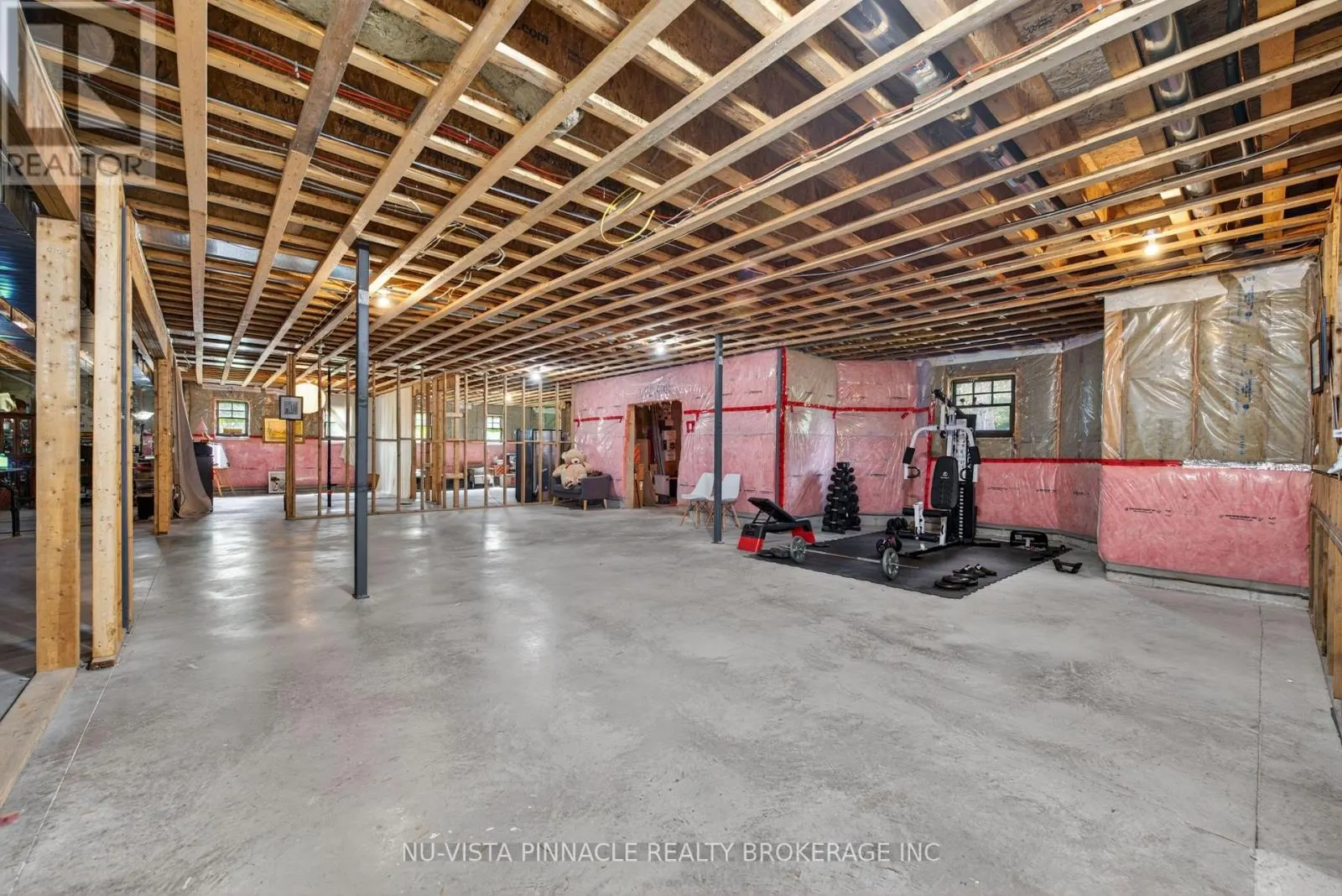 9082 FERNE DRIVE